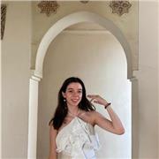 Soy una estudiante aplicada y apasionada a la que le ecanta dar clases